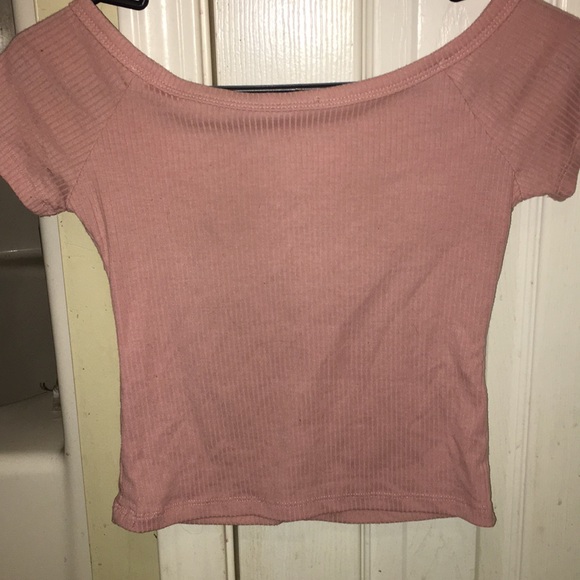 Pink shirt with decorative buttons - Picture 2 of 3